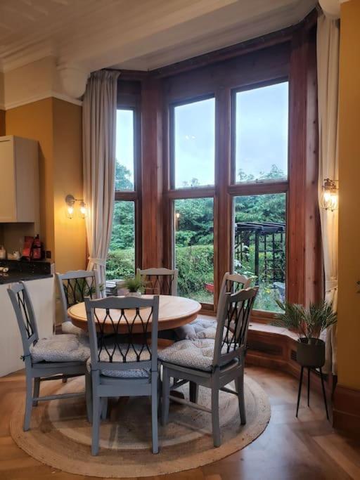 3 Bedroom 3 Bathroom Ground Floor Condo With Veranda Reigate Exteriör bild