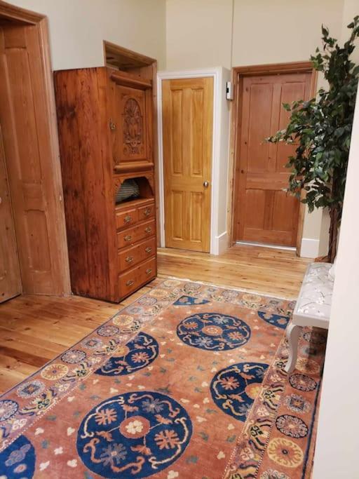 3 Bedroom 3 Bathroom Ground Floor Condo With Veranda Reigate Exteriör bild