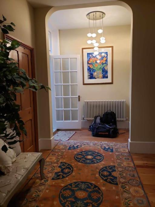 3 Bedroom 3 Bathroom Ground Floor Condo With Veranda Reigate Exteriör bild